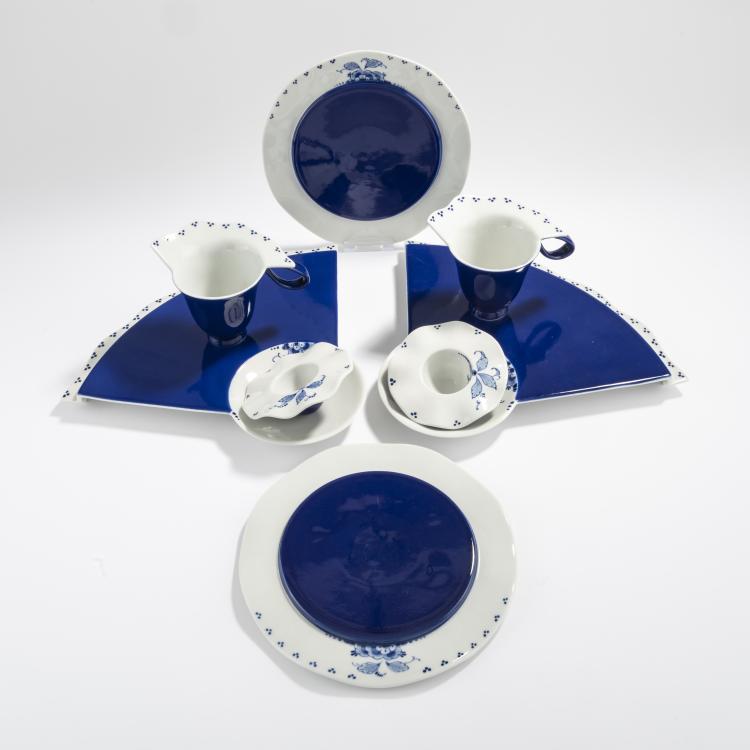 Hauptbild zu Objekt, Acht Teile aus dem Service 'Albertine', 1989, Bořek &Scaron;&iacute;pek, Driade, Caorso; Koninklijke Porceleyne Fles, Delft, 169A 49