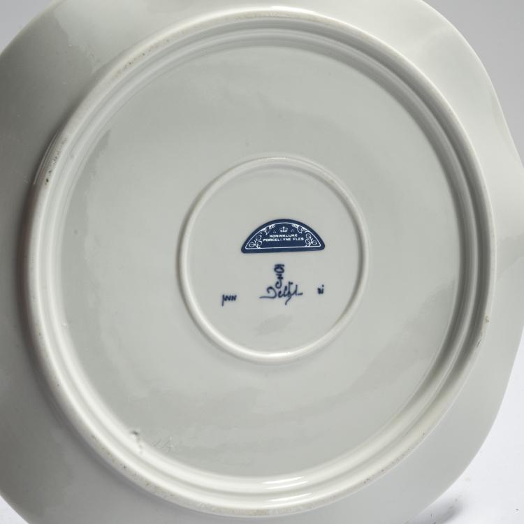 Bild 11 zu Objekt, Acht Teile aus dem Service 'Albertine', 1989, Bořek &Scaron;&iacute;pek, Driade, Caorso; Koninklijke Porceleyne Fles, Delft, 169A 49