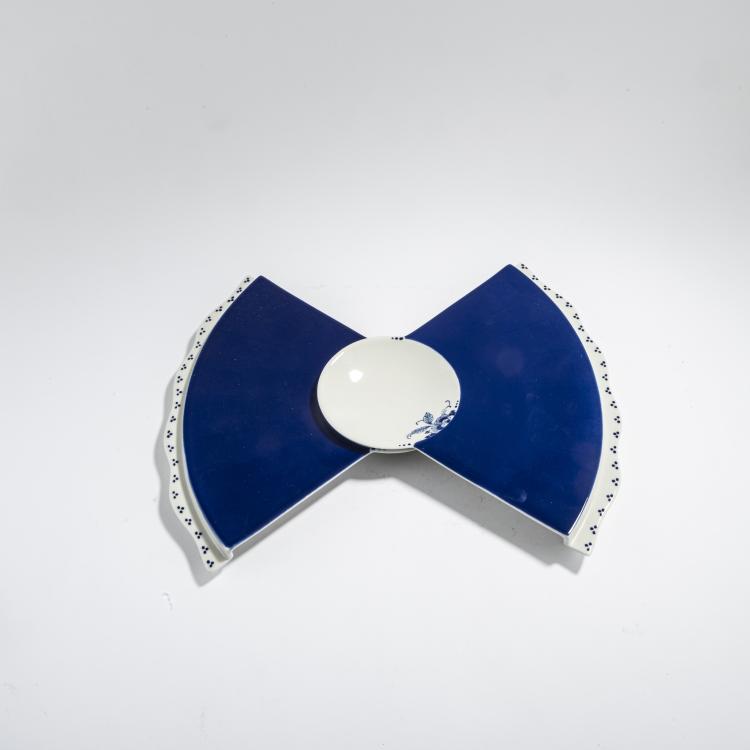 Bild 13 zu Objekt, Acht Teile aus dem Service 'Albertine', 1989, Bořek &Scaron;&iacute;pek, Driade, Caorso; Koninklijke Porceleyne Fles, Delft, 169A 49