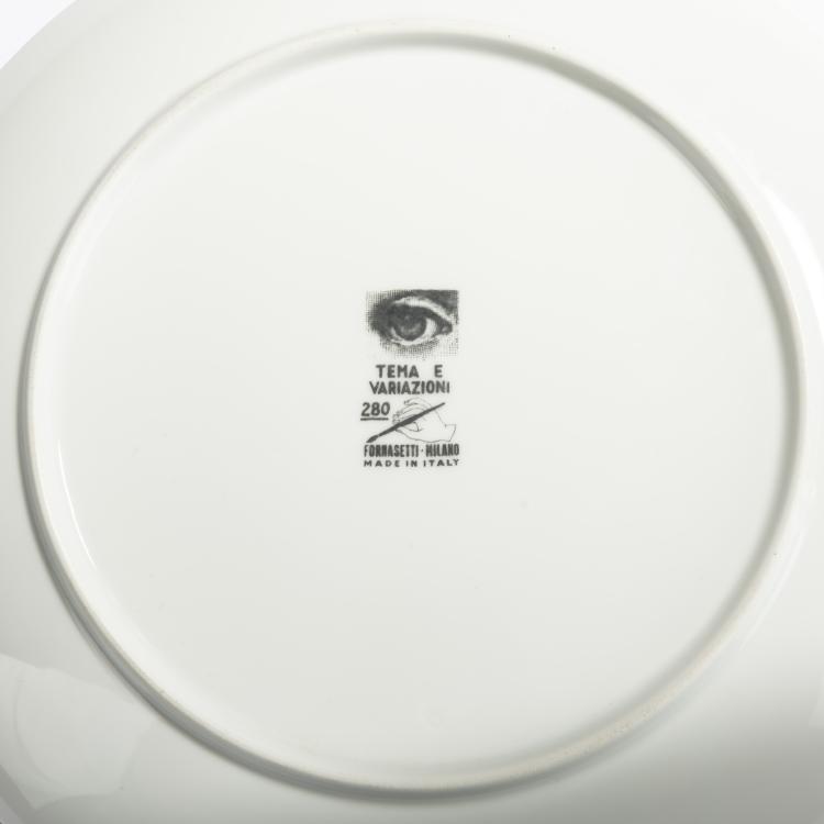 Bild 2 zu Objekt, Two 'Tema e Variazioni' plates, 1980s, Piero Fornasetti, Fornasetti, Mailand, 167A 132