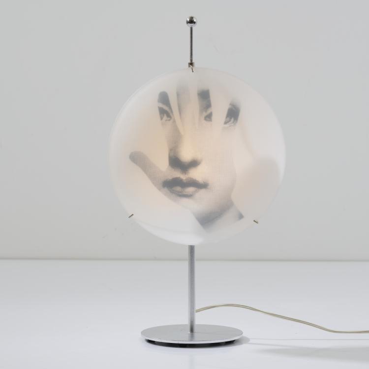 Hauptbild zu Objekt, Tischleuchte 'Tema e Variazioni', 1990er Jahre, Barnaba Fornasetti, Antonangeli Illuminazione, Paderno Dugnano/Mailand, 167A 135
