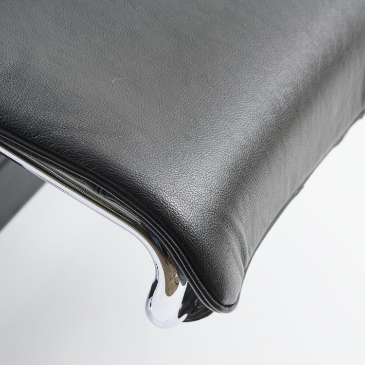 Bild 9 zu Objekt, 'LC 4' lounger, 1928, Pierre Jeanneret,Charlotte Perriand,Le Corbusier Charles-&Eacute;douard Jeanneret-Gris, Cassina, Mailand, 167B 359