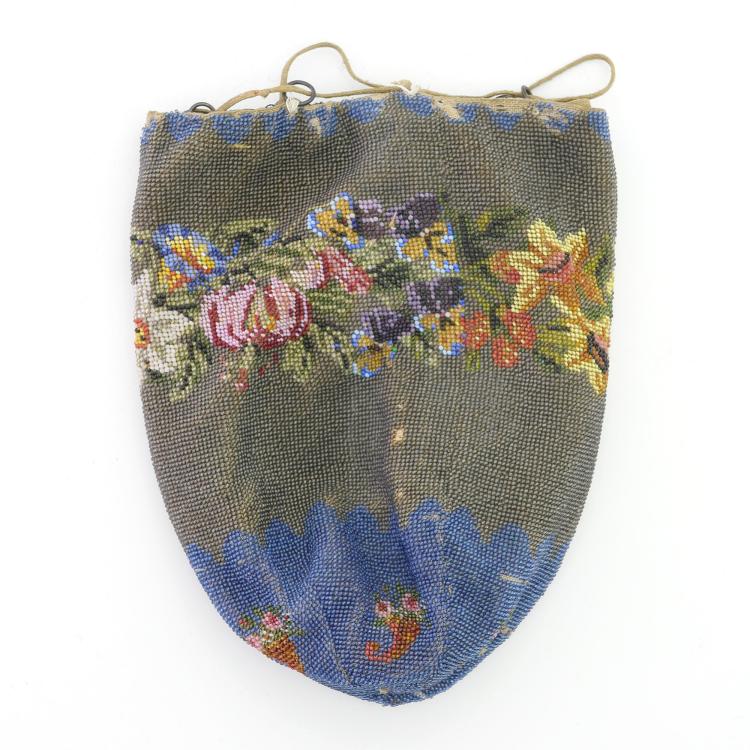 Hauptbild zu Objekt, Tobacco pouch with floral border, 1st half of the 19th century., 167O 11