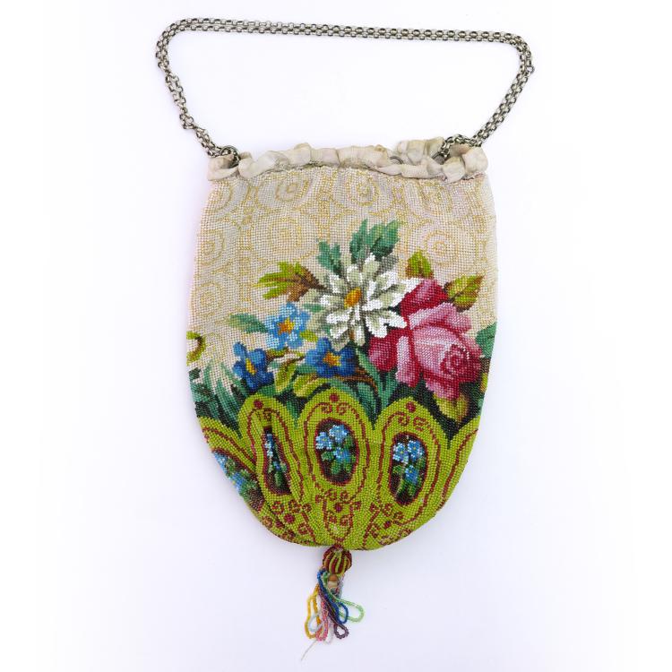 Bild 1 zu Objekt, Pouch with flowers, c. 1900, 167O 152