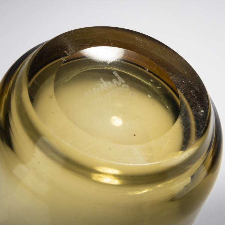 Bild 1 zu Objekt, Bottle with stopper, c. 1956, Paolo Venini, Venini & C., 167C 672