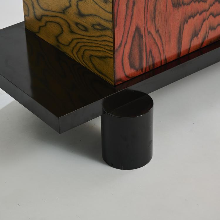 Bild 1 zu Objekt, 'Freemont' sideboard, 1985, Ettore Sottsass, Memphis, Mailand, 167A 311