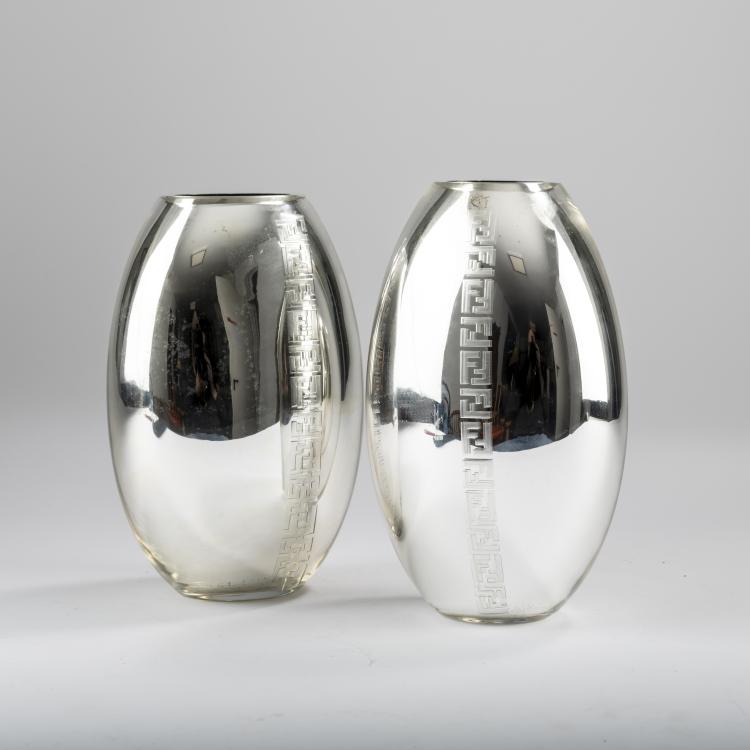 Bild 1 zu Objekt, Two mirror vases, 2010s, Fendi, Rom, 167C 744