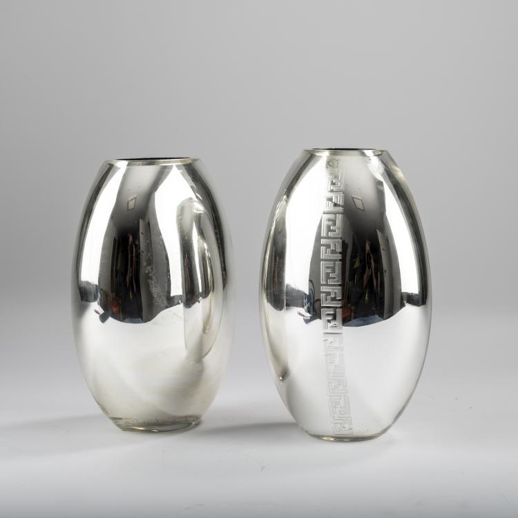 Bild 3 zu Objekt, Two mirror vases, 2010s, Fendi, Rom, 167C 744