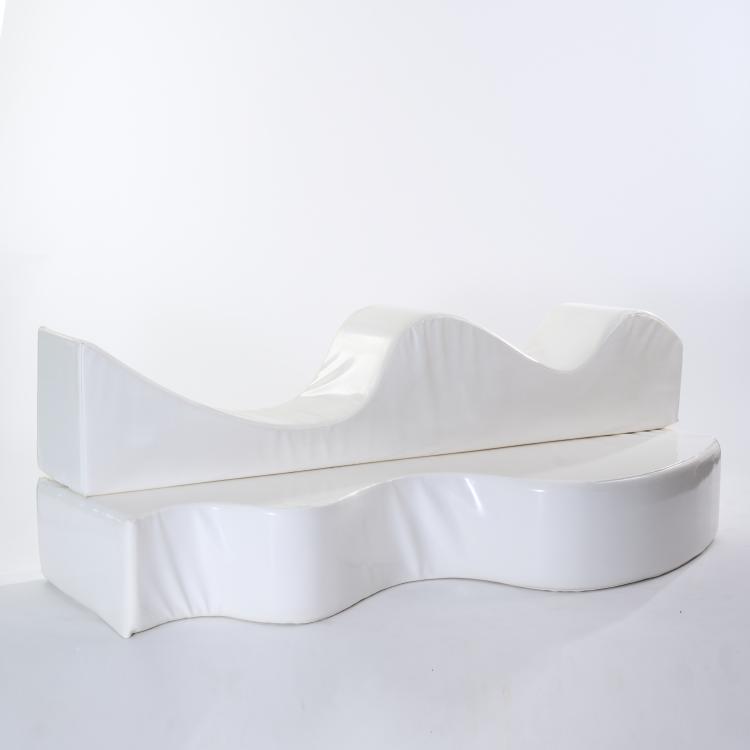 Hauptbild zu Objekt, 'Superonda' seating object, 1966, Gruppo Archizoom,Andrea Branzi,Paolo Deganello,Gilberto Corretti,,Massimo Morrozzi,Dario Bartolini,Lucia Bartolini, Poltronova, Pistoia, 167A 233