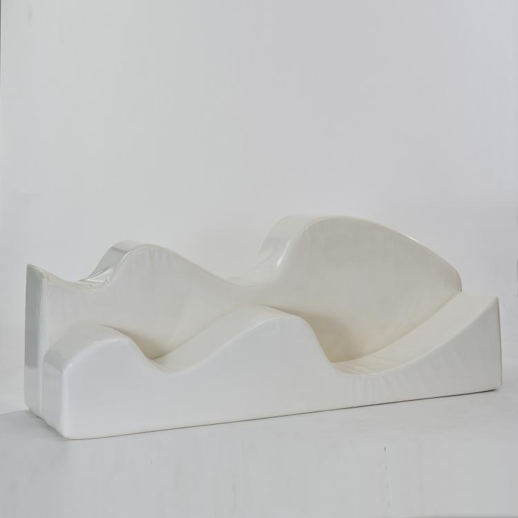 Bild 1 zu Objekt, 'Superonda' seating object, 1966, Gruppo Archizoom,Andrea Branzi,Paolo Deganello,Gilberto Corretti,,Massimo Morrozzi,Dario Bartolini,Lucia Bartolini, Poltronova, Pistoia, 167A 233
