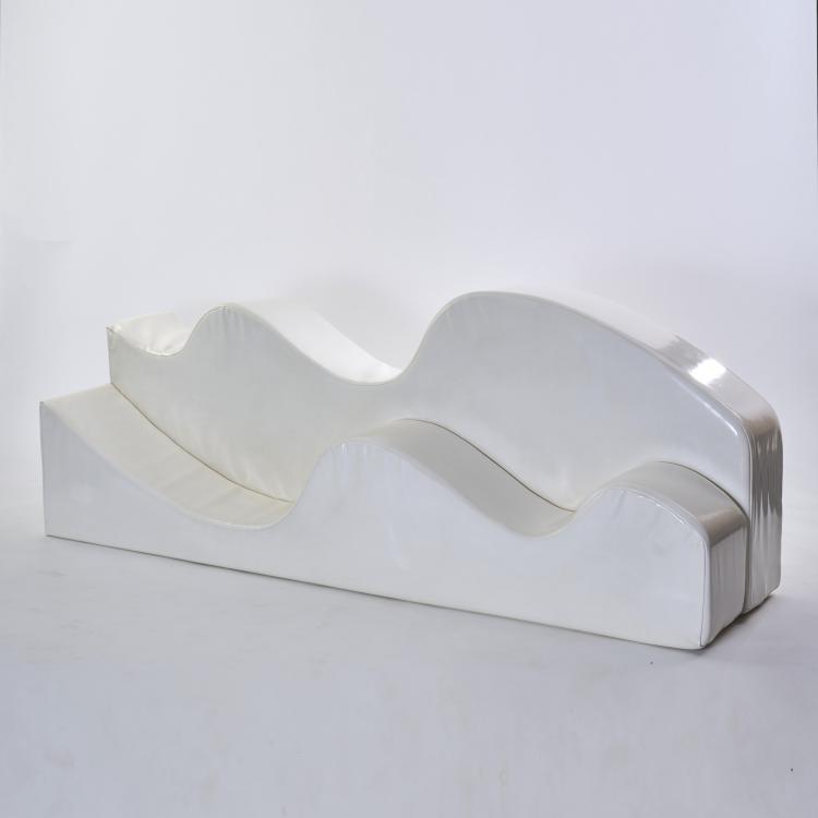Bild 5 zu Objekt, 'Superonda' seating object, 1966, Gruppo Archizoom,Andrea Branzi,Paolo Deganello,Gilberto Corretti,,Massimo Morrozzi,Dario Bartolini,Lucia Bartolini, Poltronova, Pistoia, 167A 233