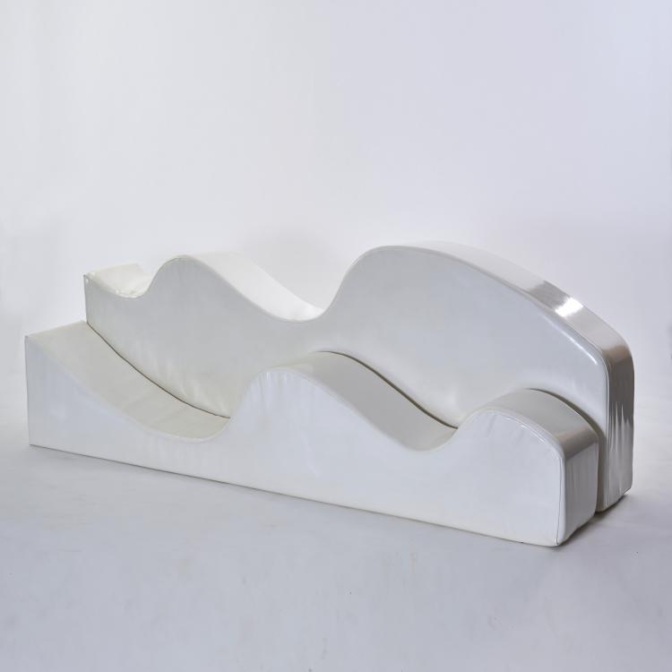 Bild 6 zu Objekt, 'Superonda' seating object, 1966, Gruppo Archizoom,Andrea Branzi,Paolo Deganello,Gilberto Corretti,,Massimo Morrozzi,Dario Bartolini,Lucia Bartolini, Poltronova, Pistoia, 167A 233