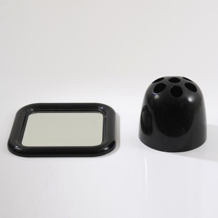 Hauptbild zu Objekt, 'Dedalo' umbrella stand and 'Delfo' wall mirror, 1970, Sergio Mazza,Emma Schweinberger-Gismondi, Artemide, Mailand, 167A 235