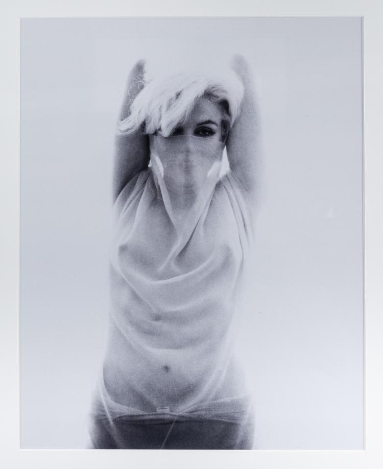 Hauptbild zu Objekt, 'Marilyn Monroe: Vogue (from the last sitting)', 1967 (printed later), Bert Stern (after), 169E 1026