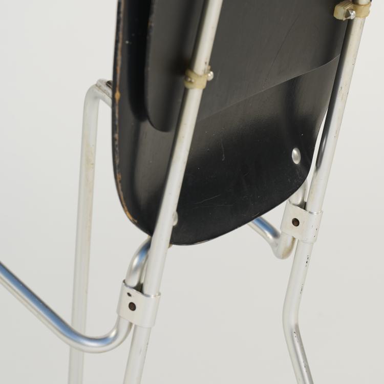 Bild 4 zu Objekt, Twelve 'Aluflex' folding chairs, 1951, Armin Wirth, Zieringer, Philip, Metallwerke, Schweiz, 167B 469