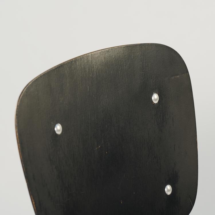 Bild 11 zu Objekt, Twelve 'Aluflex' folding chairs, 1951, Armin Wirth, Zieringer, Philip, Metallwerke, Schweiz, 167B 469