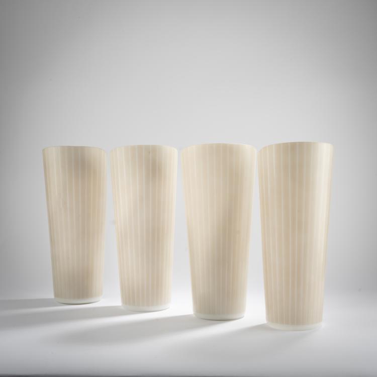 Hauptbild zu Objekt, Vier Wandleuchten 'Magna', 1952-54, Wilhelm Wagenfeld, Peill & Putzler, D&uuml;ren, 167B 468