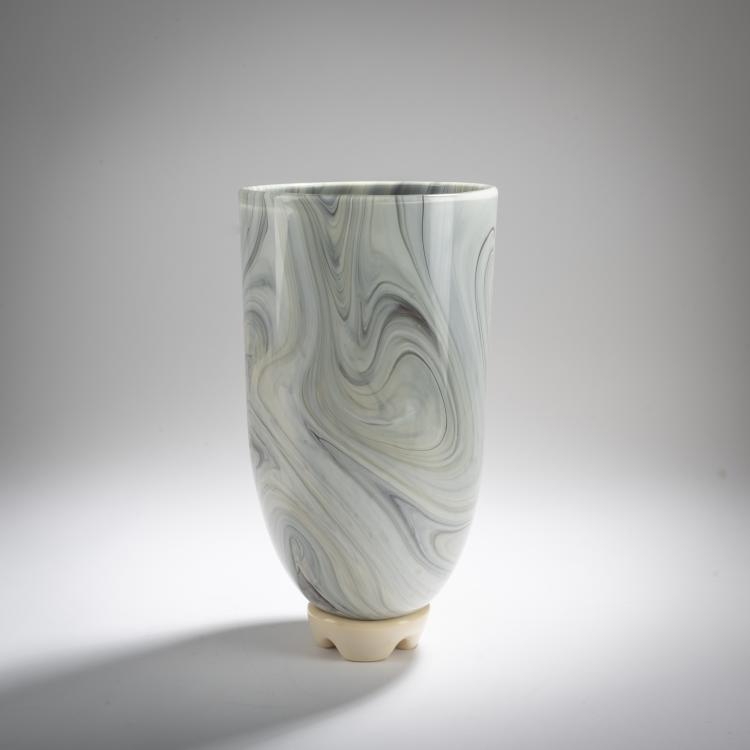 Bild 1 zu Objekt, 'Nuvelato' vase, c. 2000, Gabriele Magro, Venini & C., Murano, 167C 699