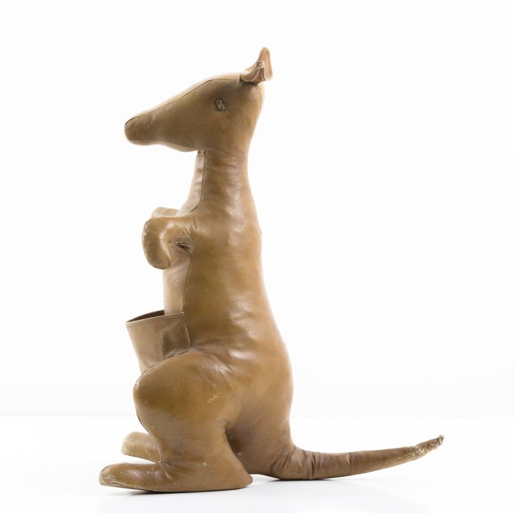 Bild 2 zu Objekt, 'Kangaroo' magazine rack, 1960 / 70s, Dimitri Omersa, Omersa & Co., Lincolnshire; Vertrieb: Abercrombie & Fitch, USA ; Svenskt Tenn, Stockholm, 167B 533