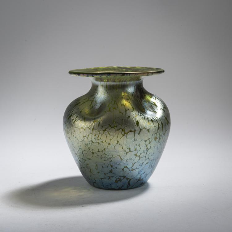 Bild 2 zu Objekt, Small 'Papillon' vase, c. 1899, L&ouml;tz Wwe., Klosterm&uuml;hle, 168A 269
