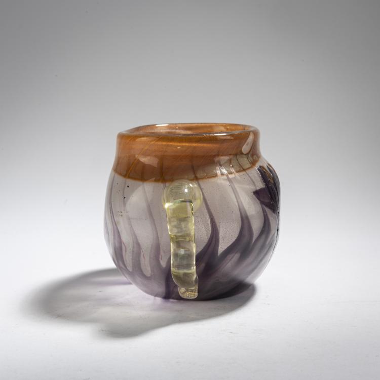 Bild 2 zu Objekt, Marquetry vase with handles 'Colchiques', 1897-98, Emile Gall&eacute;, Gall&eacute;, Nancy, 168A 126