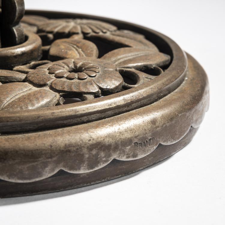 Bild 2 zu Objekt, Table light with wrought iron base, c. 1925, Edgar Brandt, Daum Fr&egrave;res, Nancy, 168A 88