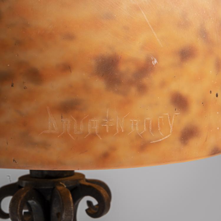 Bild 3 zu Objekt, Table light with wrought iron base, c. 1925, Edgar Brandt, Daum Fr&egrave;res, Nancy, 168A 88