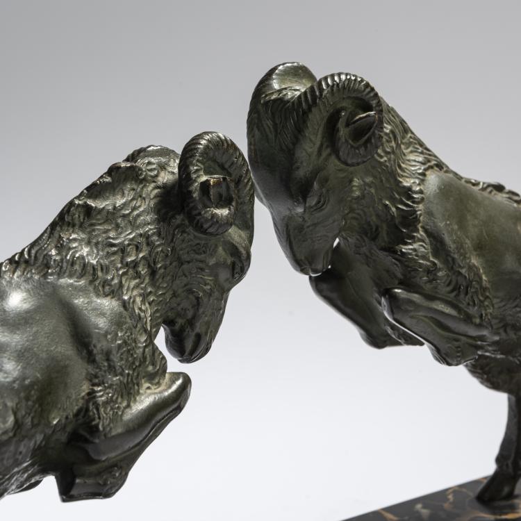 Bild 2 zu Objekt, Buchst&uuml;tzen 'B&ecirc;liers', um 1930,  Scribe, Scribe, 168B 403