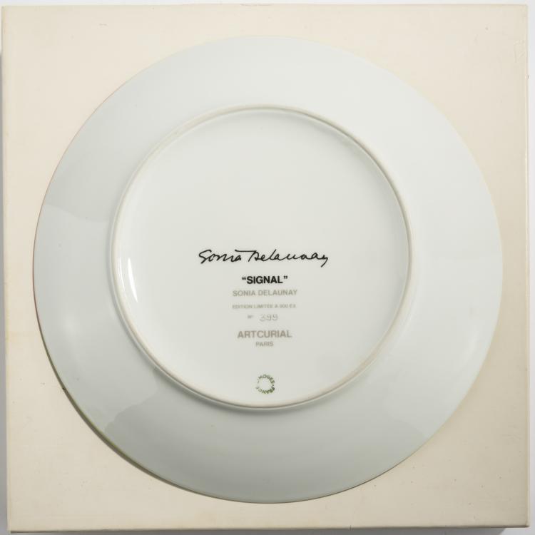 Bild 2 zu Objekt, Plate 'SIGNAL', around 1975, Sonia Delaunay-Terk, Limoges. Ed. Artcurial, 169E 961