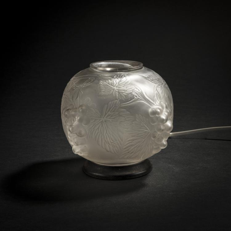 Bild 1 zu Objekt, Br&ucirc;le parfum 'Raisins' for Robj, Paris, 1921, Ren&eacute; Lalique, Robj, Paris: Lalique, Wingen-sur-Moder, 168A 168