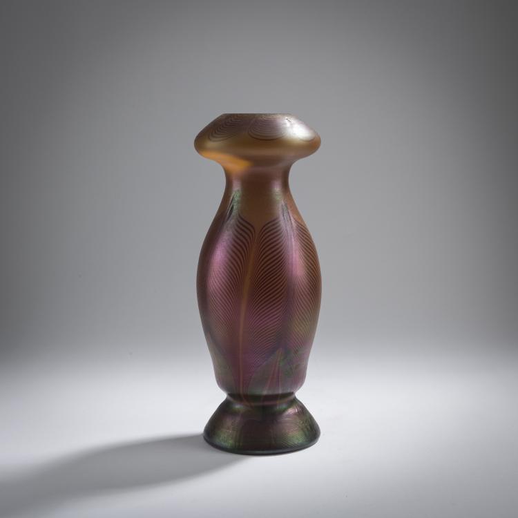 Hauptbild zu Objekt, 'Peacock Feather' Vase, c. 1900, Karl Schmoll von Eisenwerth, Poschinger, Ferdinand von, Buchenau, 168A 303