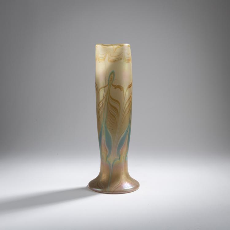 Bild 1 zu Objekt, Tall 'Peacock Feather' vase, c. 1900, Poschinger, Ferdinand von, Buchenau, 168A 304