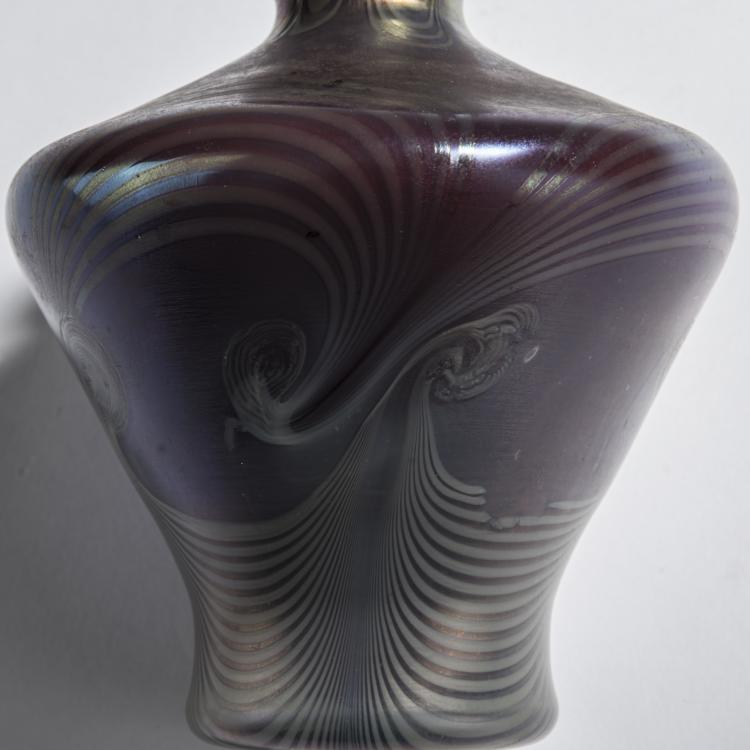 Bild 4 zu Objekt, Small 'Peacock Feather' vase, c. 1900, Karl Schmoll von Eisenwerth, Poschinger, Ferdinand von, Buchenau, 168A 307