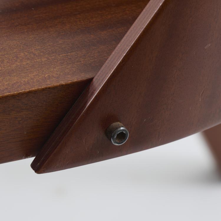 Bild 3 zu Objekt, Zwei St&uuml;hle 'Royalton' - '44', 1985, Philippe Starck, Driade Aleph, Caorso, 169A 141