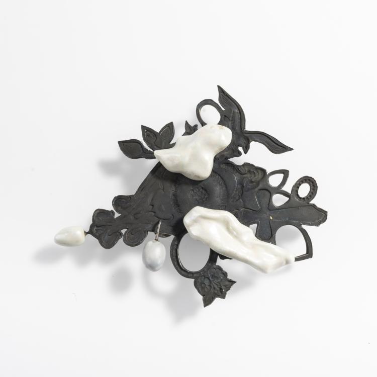 Hauptbild zu Objekt, Brosche/Wandobjekt aus der Serie 'Hollands Licht', 1999, Truike Verdegaal, 169D 867