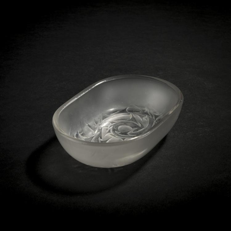 Hauptbild zu Objekt, Soap dish from the 'Epines' set, 1920, Ren&eacute; Lalique, Lalique, Wingen-sur-Moder, 168A 166