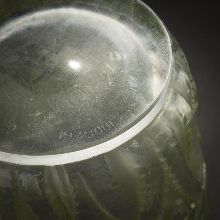 Bild 4 zu Objekt, Vase 'Born&eacute;o', 1930, Ren&eacute; Lalique, Lalique, Wingen-sur-Moder, 168A 190