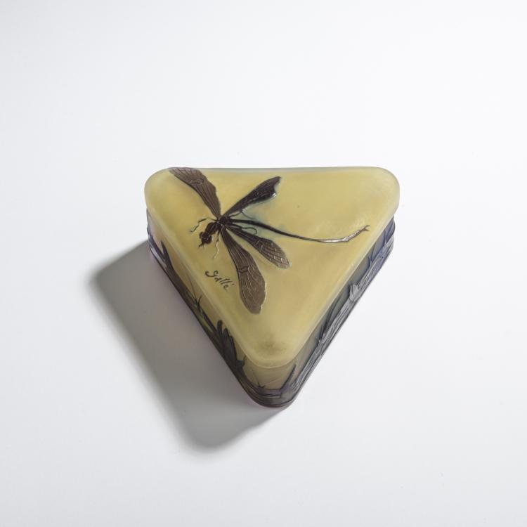 Bild 2 zu Objekt, 'N&eacute;nuphars et Libellule' box and cover, 1908-20, Gall&eacute;, Nancy, 168A 144