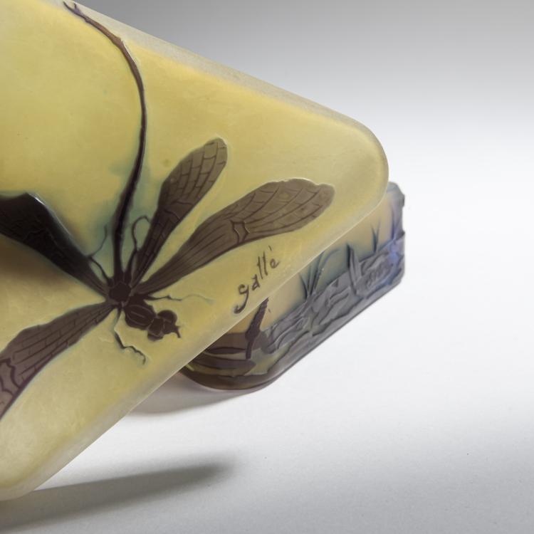 Bild 3 zu Objekt, 'N&eacute;nuphars et Libellule' box and cover, 1908-20, Gall&eacute;, Nancy, 168A 144