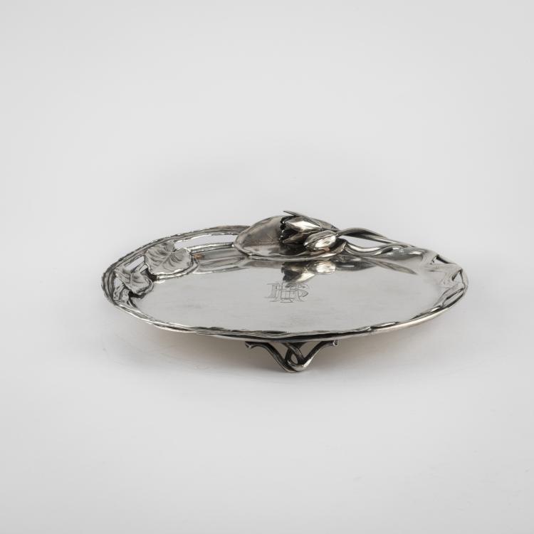 Bild 1 zu Objekt, Tablett 'Seerose', um 1900, Wilkens & S&ouml;hne, Bremen, 168B 435