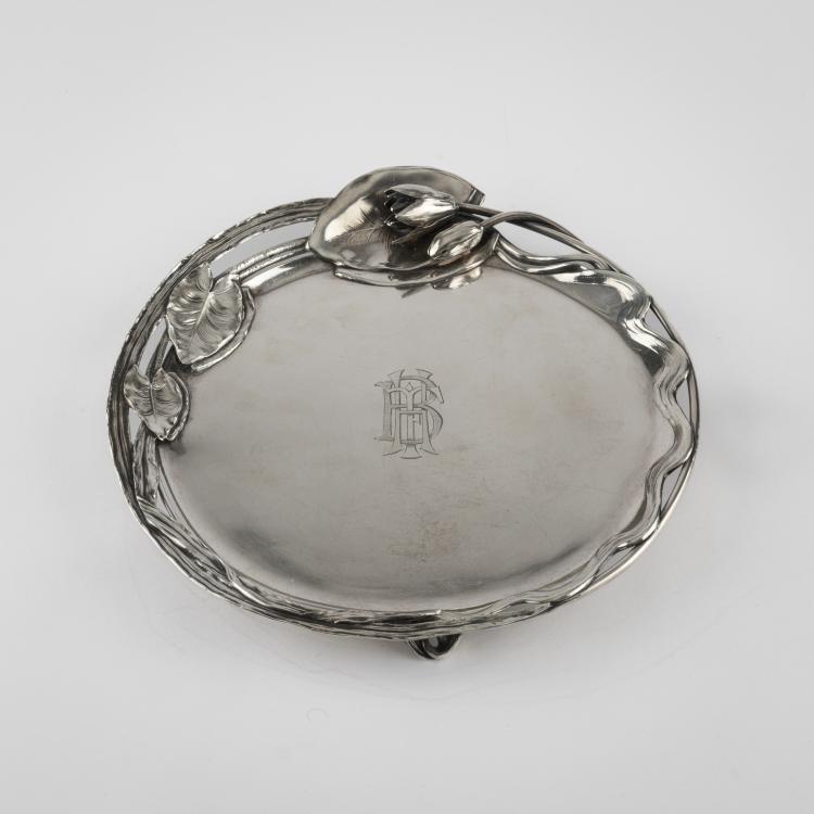 Bild 2 zu Objekt, Tablett 'Seerose', um 1900, Wilkens & S&ouml;hne, Bremen, 168B 435