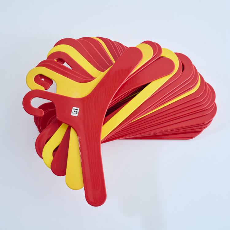 Bild 1 zu Objekt, 26 hangers '1' and '2', 1970, Ingo Maurer, Design M, Maurer, Ingo, M&uuml;nchen, 169A 24