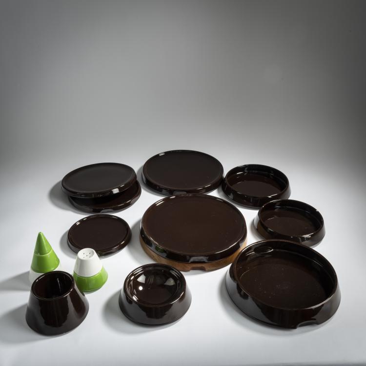 Bild 1 zu Objekt, 16-piece Stacking / picnic dishes 'Cono', 1969, Pierre Cardin, Pozzi, Franco, Gallarate, 169B 272