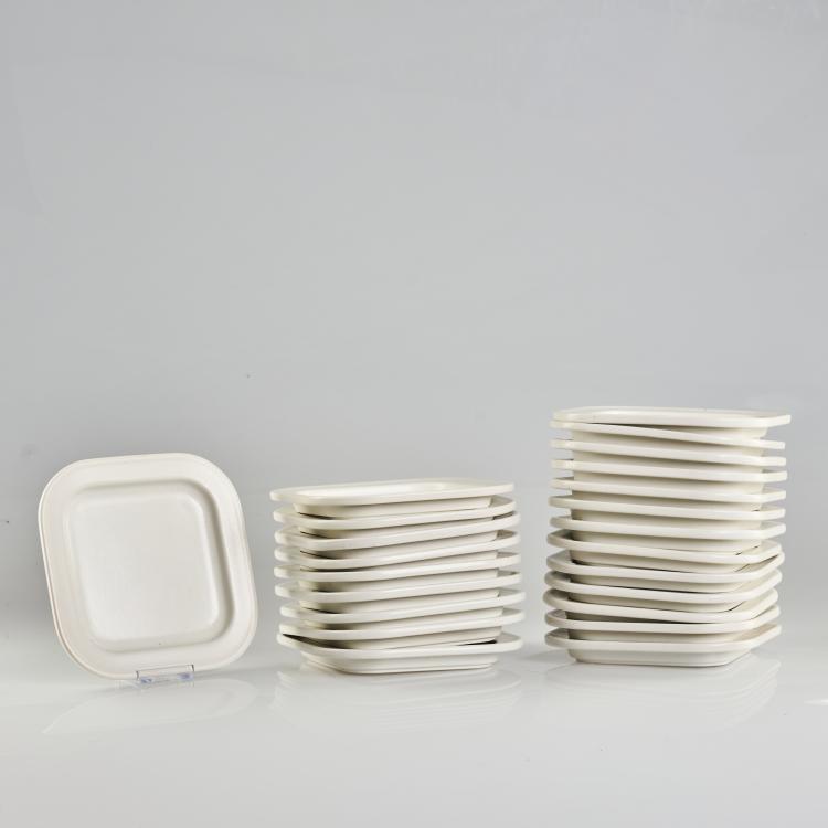 Bild 13 zu Objekt, 49-piece Dining set, c. 1975, Makio Hasuike, Ravelli, Laveno; Arnolfo di Cambio, Colle di Val d'Elsa (Vertrieb), 169B 337