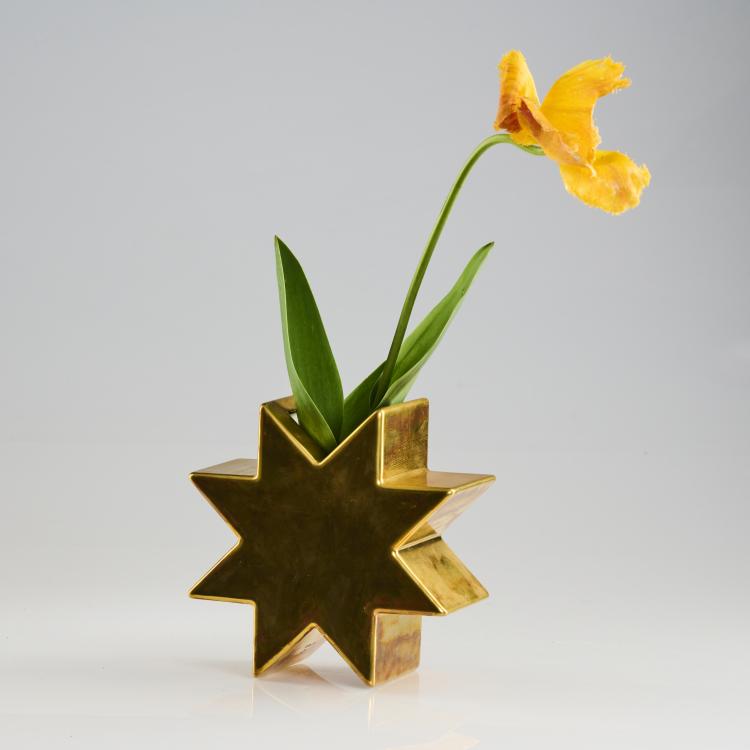 Bild 1 zu Objekt, Vase 'Hsing' aus der Serie 'Ceramiche Pop', 1972/73, Ettore Sottsass, Alessio Sarri, Sesto Fiorentino, 169B 324