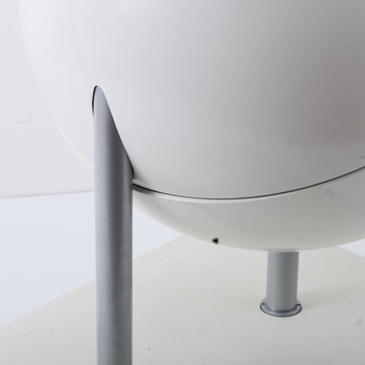 Bild 1 zu Objekt, Working chair with table 'Globus', 2007, Michiel van der Kley, Artifort, Maastricht, 169A 186