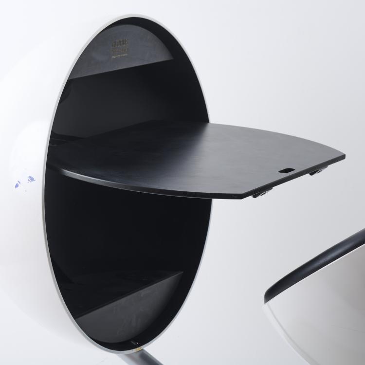 Bild 2 zu Objekt, Working chair with table 'Globus', 2007, Michiel van der Kley, Artifort, Maastricht, 169A 186