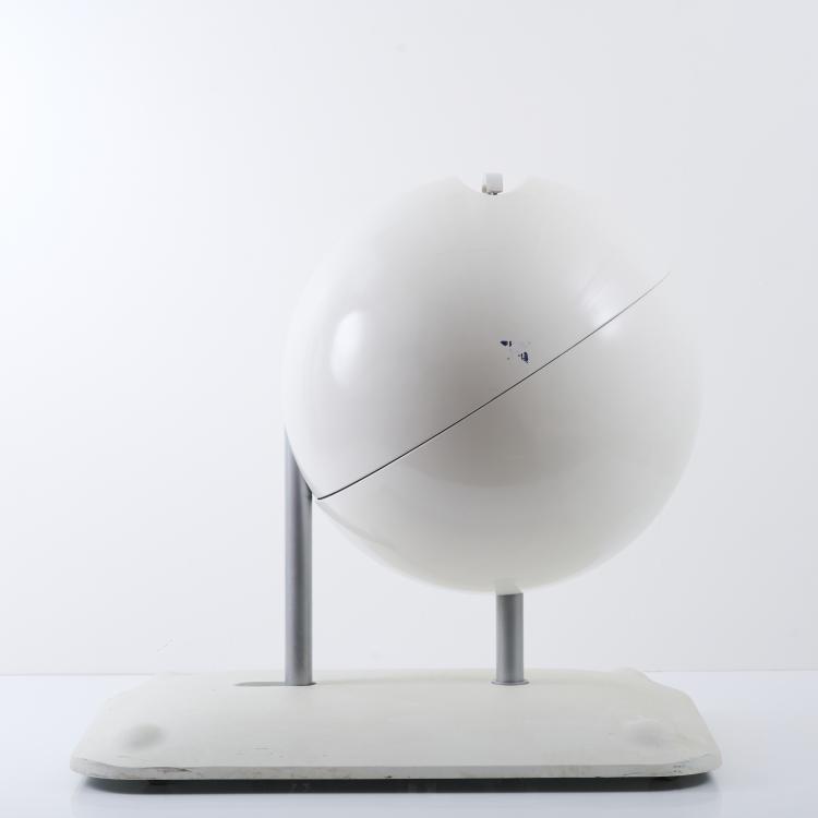 Bild 4 zu Objekt, Working chair with table 'Globus', 2007, Michiel van der Kley, Artifort, Maastricht, 169A 186