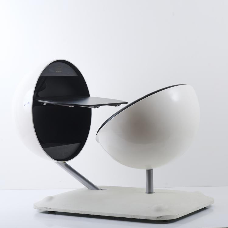 Bild 8 zu Objekt, Working chair with table 'Globus', 2007, Michiel van der Kley, Artifort, Maastricht, 169A 186