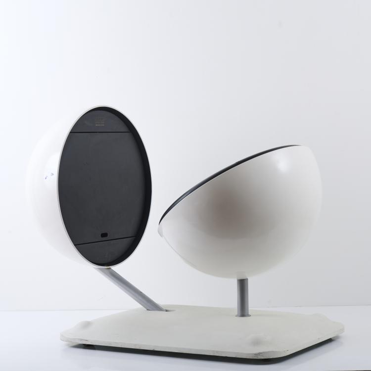 Bild 11 zu Objekt, Working chair with table 'Globus', 2007, Michiel van der Kley, Artifort, Maastricht, 169A 186